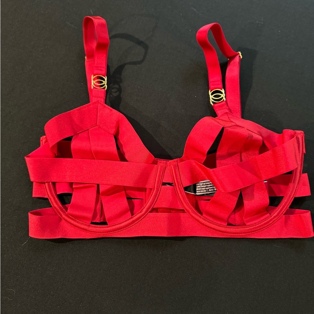 Victoria’s Secret Luxe Seriously sexy Set Strappy Balconette bra & Cheeky Red - Picture 4 of 9